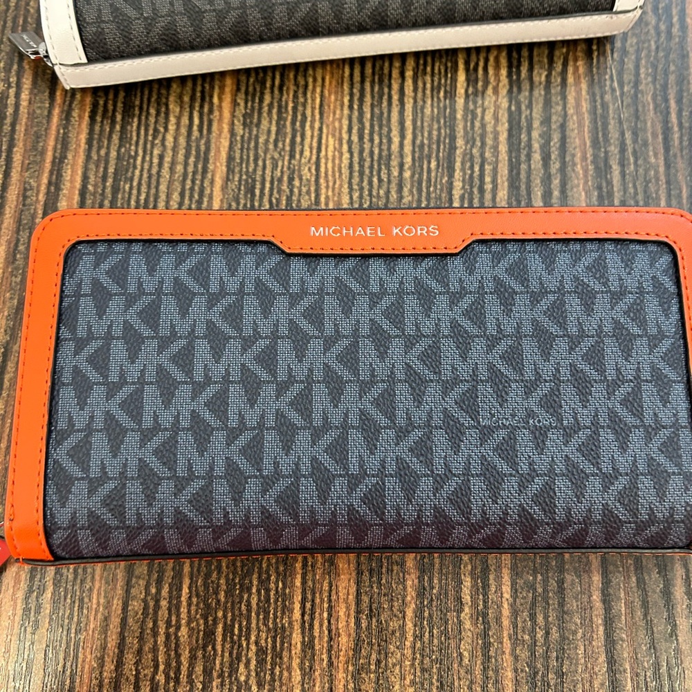 Michael Kors Cooper Tech Zip Around NWT blue orange men wallet signature logo - Picture 2 of 9